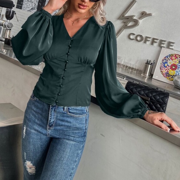 Green V neck button down bishop sleeve blouse Minimalist - Picture 3 of 8